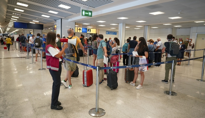 Ιταλία: Τεστ κορονοϊού για ταξιδιώτες από Ελλάδα και Ισπανία