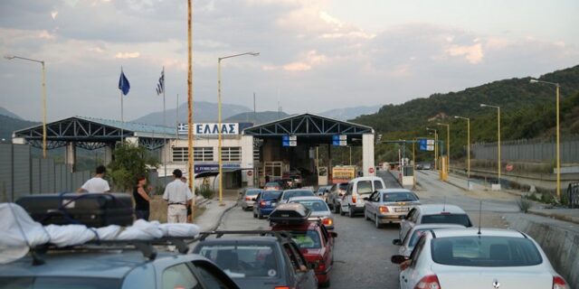 Τραγωδία στην Κακαβιά: 10χρονο αγοράκι παρασύρθηκε από ασθενοφόρο και σκοτώθηκε