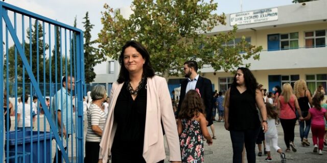 Άνοιγμα σχολείων βλέποντας και κάνοντας – Η σύγκριση με την Ιταλία