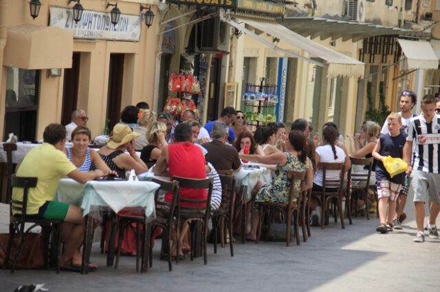 Ιταλοί τουρίστες: ”Στην Ελλάδα φορούσαμε μάσκες και μας κοίταγαν σαν εξωγήινους”