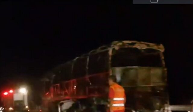 Λεωφορείο με 29 επιβάτες πήρε φωτιά στην Αθηνών – Λαμίας