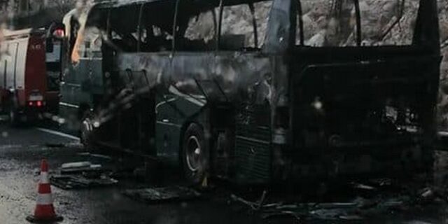 Ιόνια οδός: Φωτιά εν κινήσει σε λεωφορείο του ΚΤΕΛ με 39 επιβάτες