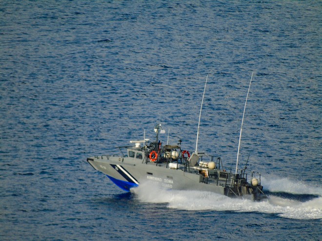 Θεσσαλονίκη: Ρυμουλκήθηκε ακυβέρνητο σκάφος στο λιμάνι της Επανομής