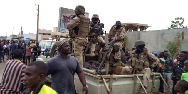 Χάος στο Μαλί: Οι στασιαστές στρατιωτικοί υπόσχονται εκλογές