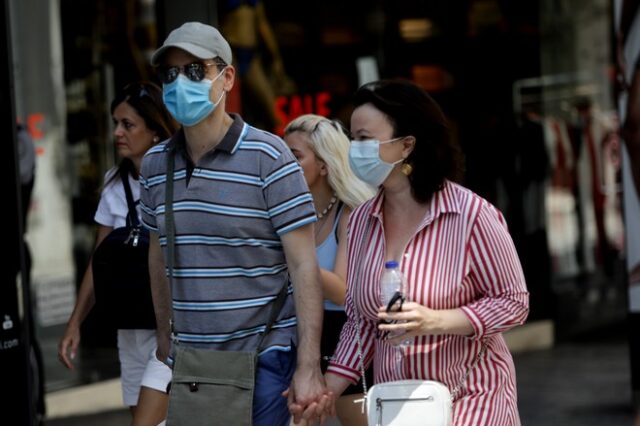 Κορονοϊός: Τι απαντά η Ελληνική Πνευμονολογική Εταιρεία για τον “κίνδυνο” από τη χρήση μάσκας