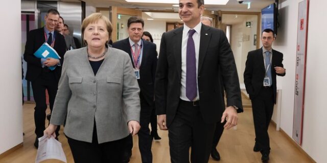Τηλεφωνική επικοινωνία Μητσοτάκη-Μέρκελ