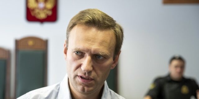 Ναβάλνι: Επιστρέφει στη Μόσχα – Κινδυνεύει να συλληφθεί