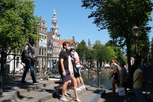Ολλανδία: Υποχρεωτική καραντίνα μετά την έκθεση στον κορονοϊό