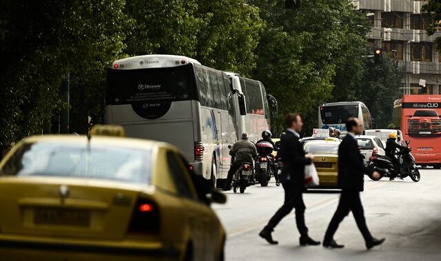 Φόροι: Πώς θα εξελιχθεί η μείωσή τους – Οι δύο βασικές προϋποθέσεις