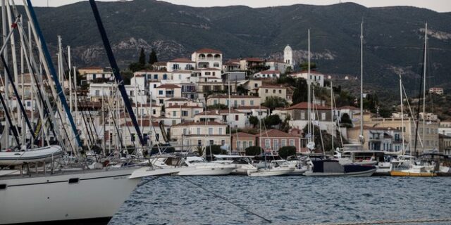 Κορονοϊός: Αρση των ειδικών μέτρων στον Πόρο