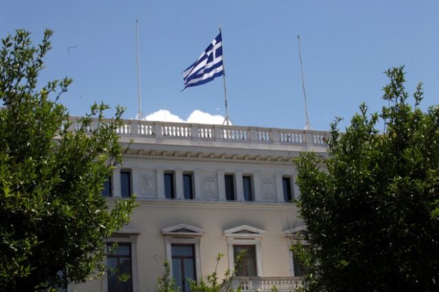 Απάντηση Προέδρου Δημοκρατίας σε Βελόπουλο για την ελληνική σημαία