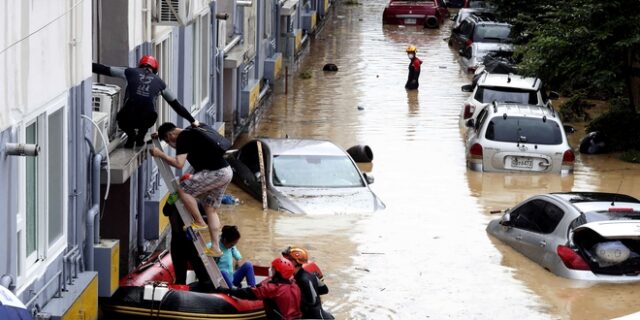 Νότια Κορέα: Νεκροί και αγνοούμενοι από σφοδρή κακοκαιρία