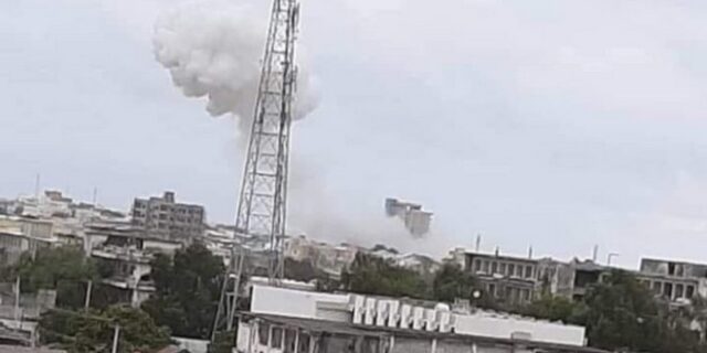 Σομαλία: Έκρηξη και πυροβολισμοί σε κεντρικό ξενοδοχείο – Τουλάχιστον 5 νεκροί