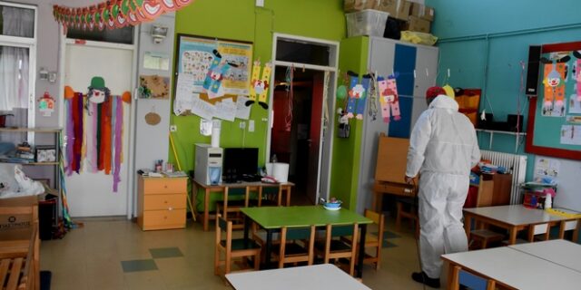 Μαγιορκίνης: Κρίσιμες οι επόμενες ημέρες για το άνοιγμα των σχολείων