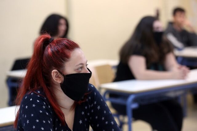 Στα 6,2 εκατ. ευρώ η επιχορήγηση για μάσκες σε μαθητές και εκπαιδευτικούς- Υπεγράφη η απόφαση