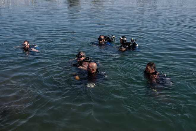 Δύτες περιβαλλοντικής οργάνωσης καθάρισαν τον βυθό της Καβάλας