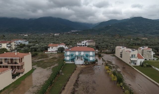 Πλημμύρες στη Θάσο τα ξημερώματα