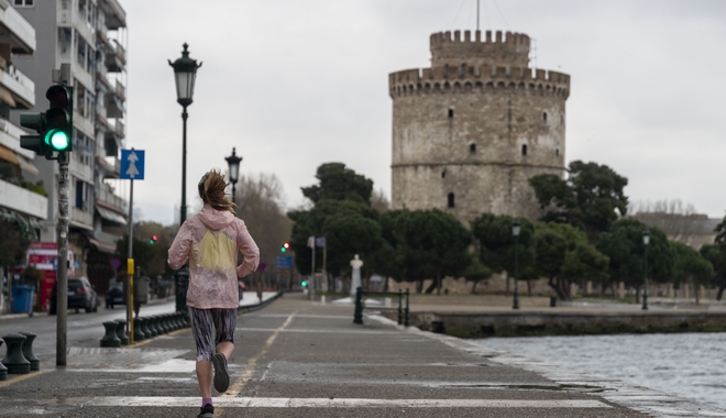 Θεσσαλονίκη: Συναγερμός για τα κρούσματα – Έκτακτη τηλεδιάσκεψη και νέα μέτρα στον ορίζοντα