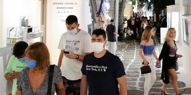 Ζάκυνθος: Συναγερμός για μαζικά κρούσματα σε τουρίστες