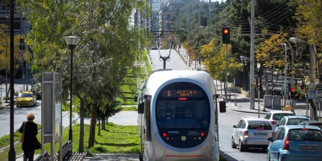 To Tραμ επιστρέφει στο κέντρο της Αθήνας μετά από δύο χρόνια