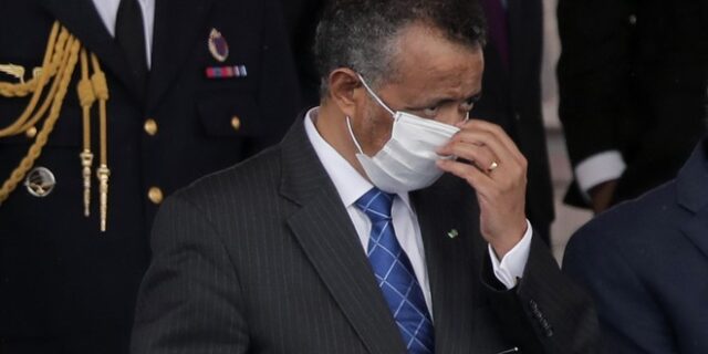 ΠΟΥ: “Συνταγή για καταστροφή το άνοιγμα χωρίς έλεγχο – Κάντε διάλογο με τους διαδηλωτές”