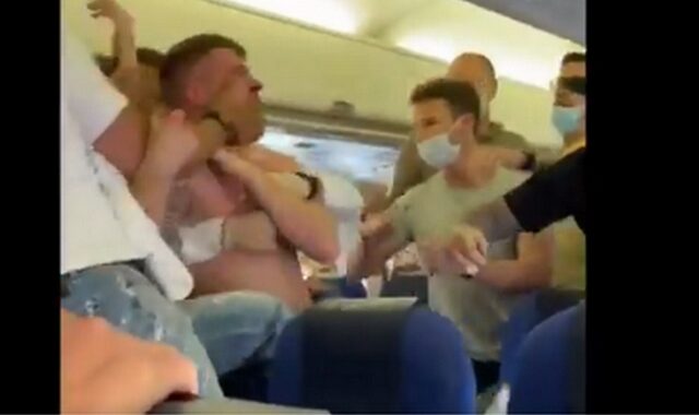 Ξύλο στον αέρα: Μεθυσμένοι επιβάτες δεν ήθελαν να φορέσουν μάσκα