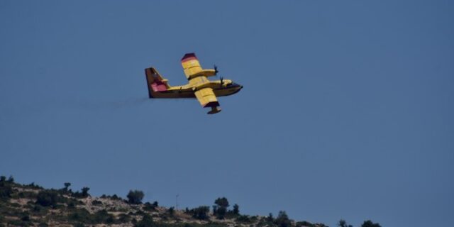 Υπό μερικό έλεγχο η φωτιά στο Μεσολόγγι