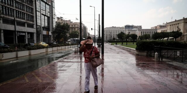 Καιρός: “Άνοιξαν οι ουρανοί” στην Αττική