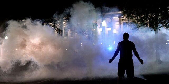 Υπόθεση Μπλέικ: Σε κατάσταση έκτακτης ανάγκης το Ουισκόνσιν λόγω ταραχών