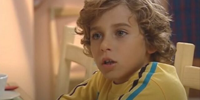 Αγνώριστος ο “Γιαννάκης” από το “Ευτυχισμένοι μαζί” – Στη Νάξο με την αγαπημένη του