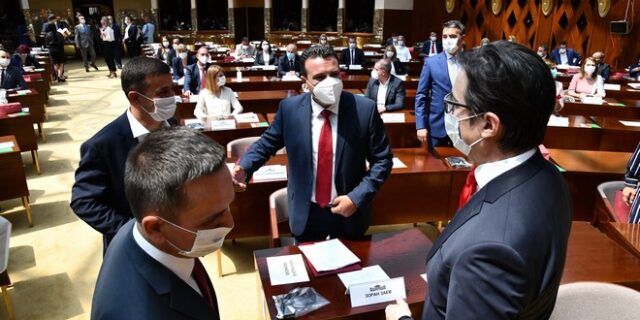 Βόρεια Μακεδονία: Συμφωνία Ζάεφ – Αχμέτι για σχηματισμό κυβέρνησης