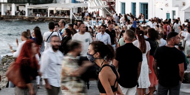 Εγώ τηρώ τα μέτρα, οι άλλοι δεν τα τηρούν