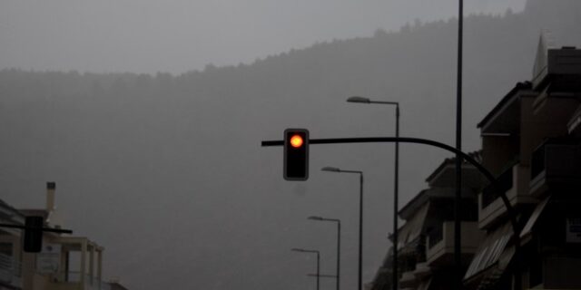 Έρχονται ισχυρές βροχές και καταιγίδες