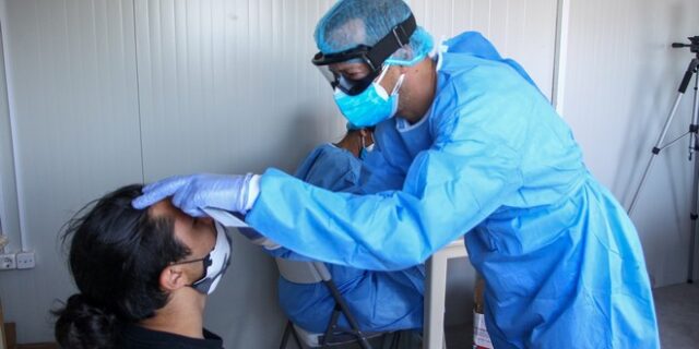 Κορονοϊός: Ρεκόρ με 372 νέα κρούσματα στην Ελλάδα – 133 στην Αττική
