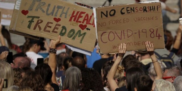 Λονδίνο: Ένταση σε διαδήλωση μεταξύ αστυνομίας και αρνητών του κορονοϊού