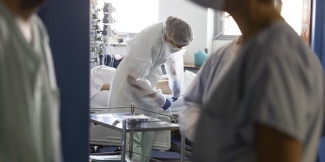 Κικίλιας: Κατειλημμένες οι 4 στις 10 ΜΕΘ για τον κορονοϊό