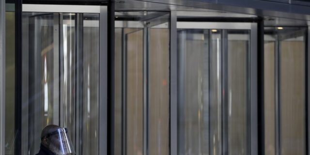 Βρετανία: Ραγδαία αύξηση των κρουσμάτων – Νέα μέτρα από την κυβέρνηση