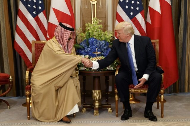 Ο βασιλιάς του Μπαχρέιν επιβεβαίωσε στον Τραμπ ότι η ειρήνη είναι στρατηγική επιλογή του