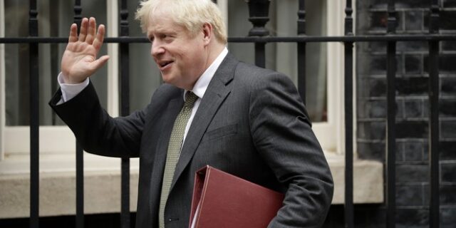 Μπόρις Τζόνσον: Χαιρετίζει την επανέναρξη συνομιλιών μεταξύ Ελλάδας -Τουρκίας