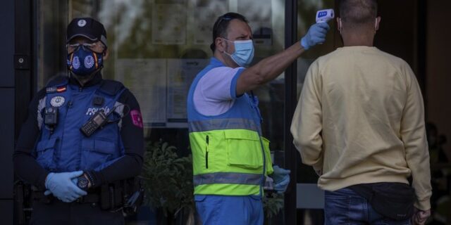Μ. Βρετανία: Υποχρεωτικό το lockdown για να μην καταρρεύσει το σύστημα υγείας
