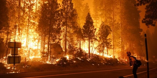 Φωτιές στην Καλιφόρνια: Σε κατάσταση έκτακτης ανάγκης πέντε κομητείες
