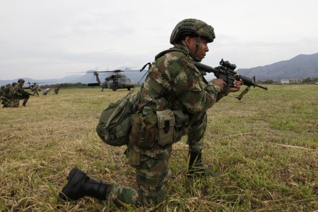 Κολομβία: Γυναίκα έπεσε νεκρή από πυρά στρατιώτη