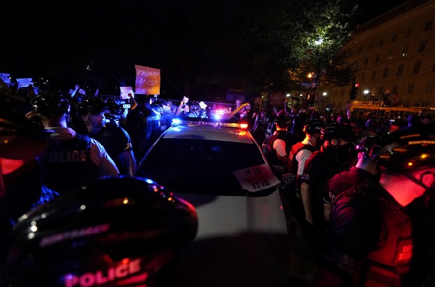 Ουάσινγκτον: Νεαρός μαύρος έπεσε νεκρός από πυρά αστυνομικού
