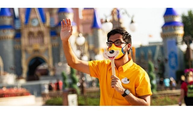 H Disneyland επιτρέπει στους υπαλλήλους που είναι θετικοί στον κορονοϊό να επιστρέψουν στη δουλειά