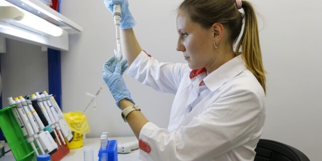 Κορονοϊός: Η Biontech σχεδιάζει εμβολιασμούς Γερμανών από τις αρχές του 2021