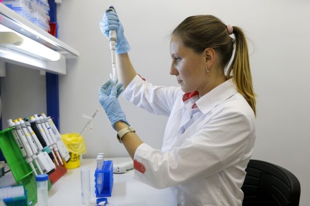 Κορονοϊός: Η Biontech σχεδιάζει εμβολιασμούς Γερμανών από τις αρχές του 2021