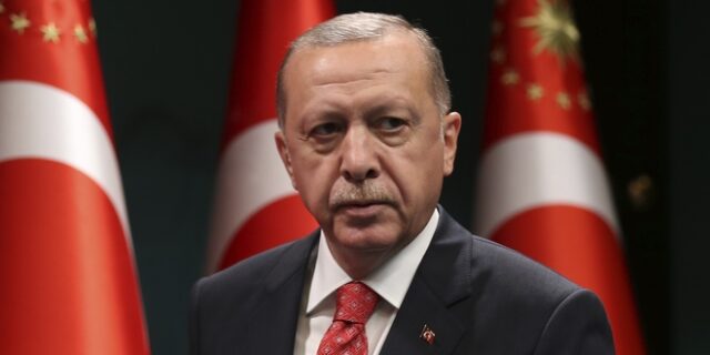 Ο Ερντογάν έκανε μήνυση σε ελληνική εφημερίδα για το πρωτοσέλιδό της
