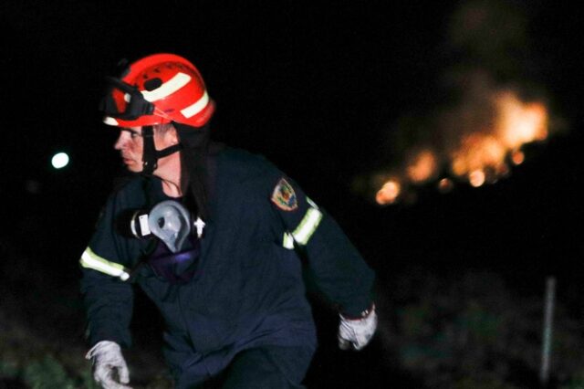 Ολονύχτια μάχη με τις φλόγες στην Αλεξανδρούπολη-Καλύτερη εικόνα σε Τρίκορφο και Πάργα