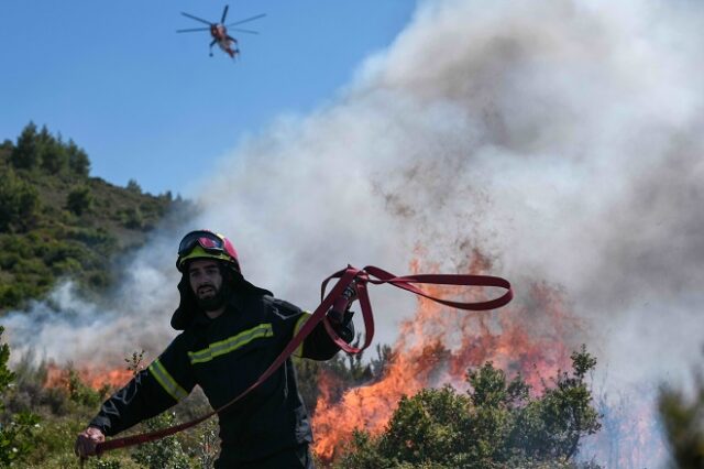 Φωτιά στο Σοφικό: Εκκενώθηκαν προληπτικά τρεις οικισμοί