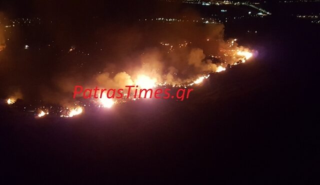 Πάτρα: Σε εξέλιξη μεγάλη φωτιά στα Κάτω Συχαινά